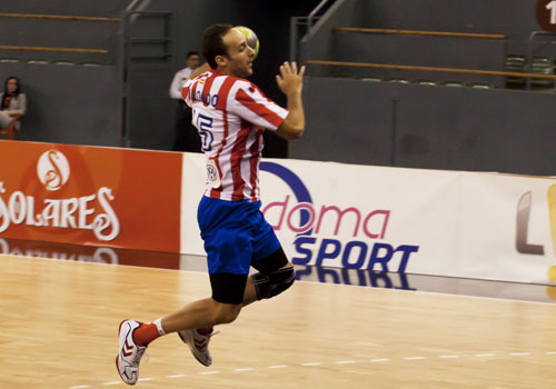 El BM. Atletico de Madrid, l�der con r�cord
