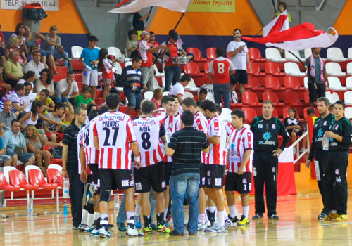 Los dos equipos rojiblancos de Asobal frente a frente