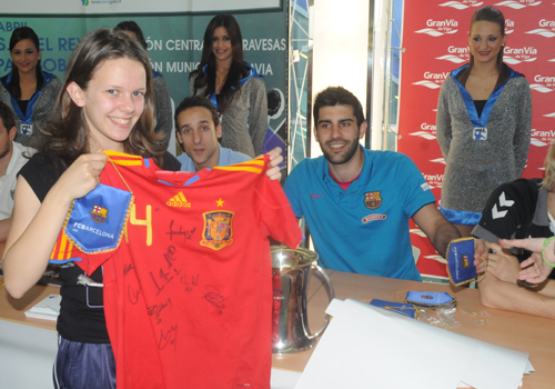 Pejanovic, Cuartero, Sterbik, Abalo, Jermenyr, Noddesbo, Sierra y Joli firmar�n aut�grafos