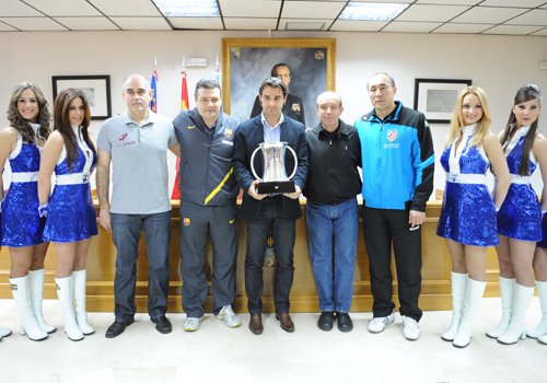 Juan Carlos Pastor, Xavi Pascual, Manolo Laguna y Talant Dujshebaev, recibidos por el Alcalde de Torrevieja Eduardo Dol�n