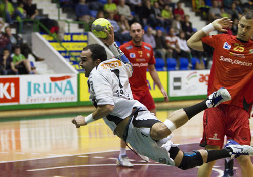 Helvetia Anaitasuna y BM. Huesca finalizar�n su partido el d�a 16