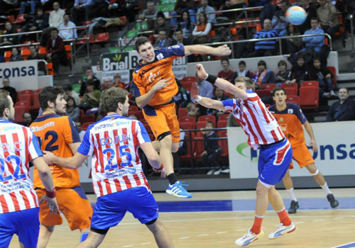 Alex Dujshebaev, la saga contin�a a ritmo de goles 
