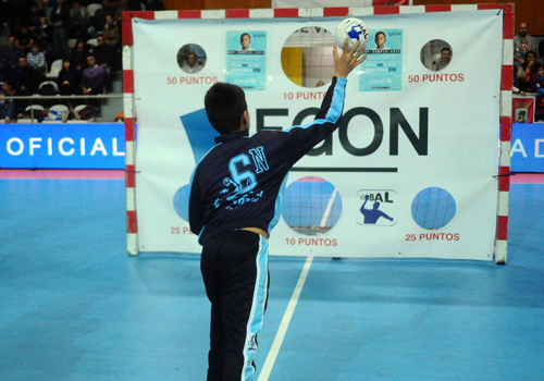 Concurso AEG�N en el descanso de la final de la XIII Copa ASOBAL