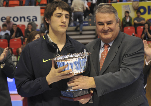 Aitor Ari�o; de la Minicopa ASOBAL a la selecci�n