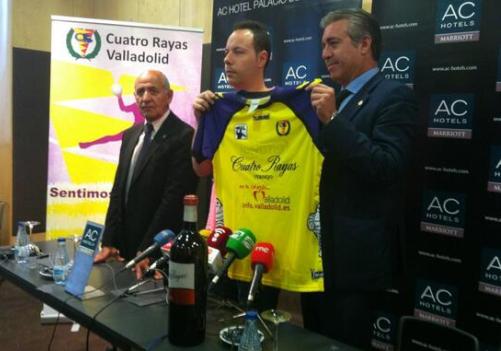 El Cuatro Rayas Valladolid presenta a Ismael Ju�rez