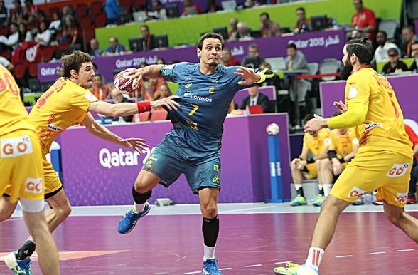 Los Hispanos doblegan a los Guerreiros en un duelo con 13 jugadores de ASOBAL en pista
