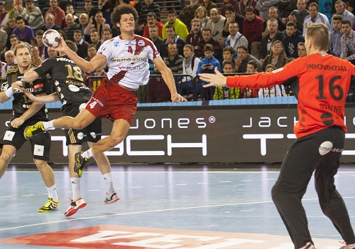 Thiagus Petrus ser� baja entre 8 y 10 semanas