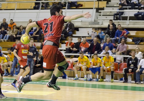 La primera de las cinco finales de la Liga ASOBAL BAUHAUS