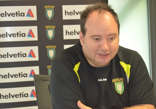I�aki �niz se despide de Helvetia Anaitasuna