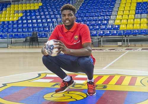 El FC. Barcelona Lassa presenta al franc�s Dika Mem