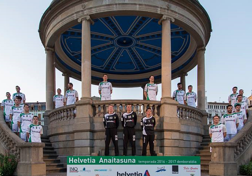 Helvetia Anaitasuna se presenta en el coraz�n de Pamplona