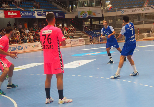 Teucro busca su primera victoria liguera frente a Ademar