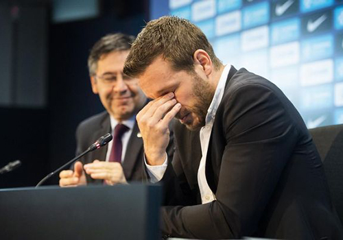 El eterno capit�n azulgrana anuncia su retirada