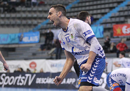 Adri� Figueras anota el Mejor Gol de la Jornada de la Liga Sacyr ASOBAL