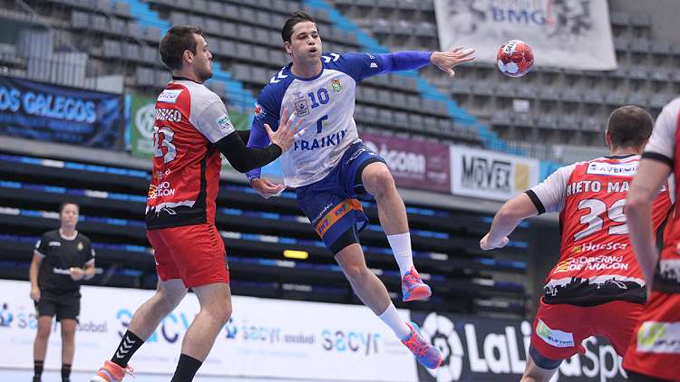 Huesca acoge el duelo directo entre aspirantes a conquistar plazas europeas