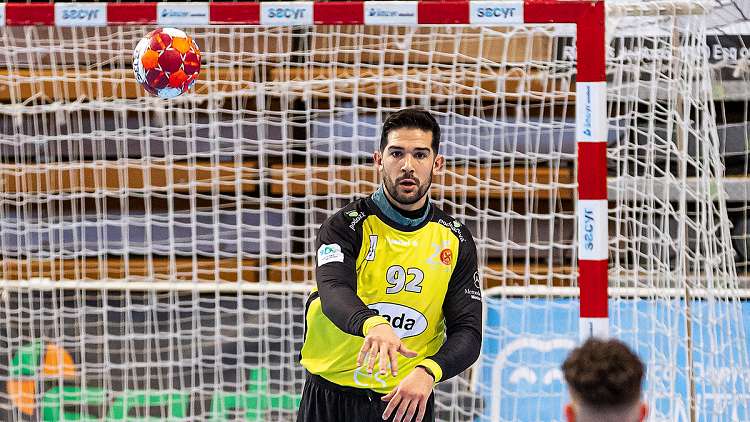 Daniel Arguillas lidera el TOP5 Paradas de la jornada 28