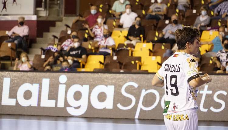 Gonzalo P�rez Arce, primer l�der de la tabla de goleadores de la Liga Sacyr ASOBAL