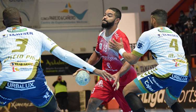 Incarlopsa Cuenca y Bada Huesca se alejan del descenso