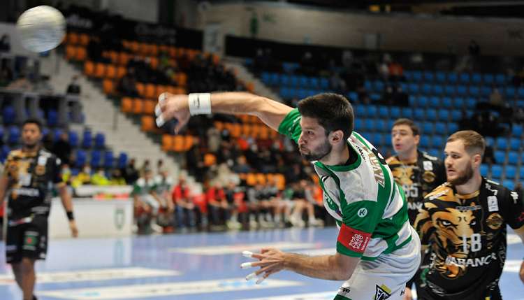 Ibai Meoki y Roberto Rodr�guez, l�deres de los TOPs de la Jornada 13