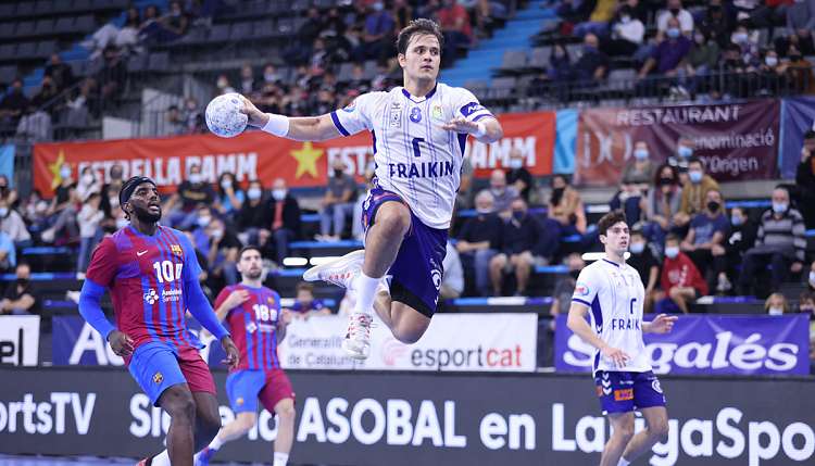 Ocho jugadores de la Liga Sacyr ASOBAL reciben la llamada de Jordi Ribera