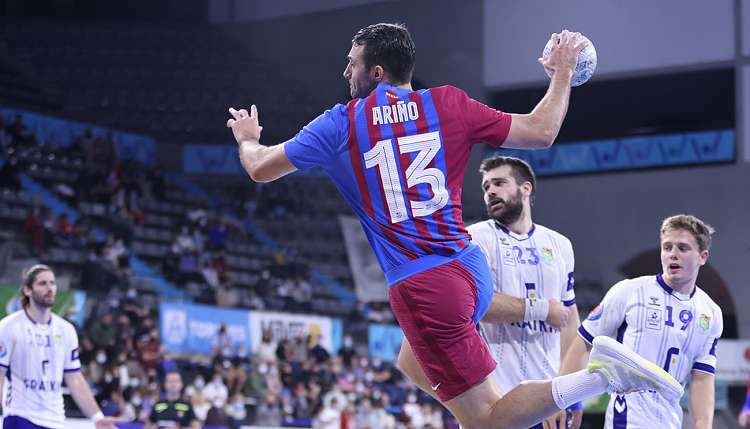 El Bar�a celebra el 50� aniversario del Palau en el derbi catal�n