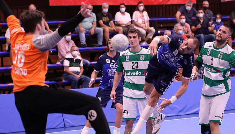 Anaitasuna y Benidorm sue�an con Europa