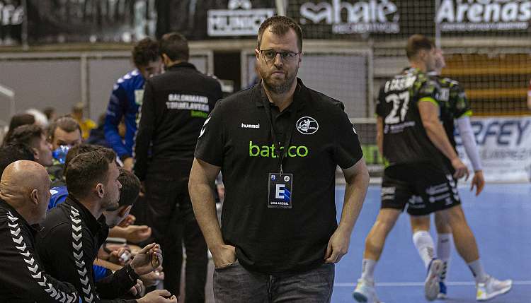 �lex Mozas renueva con Bathco BM. Torrelavega hasta 2025