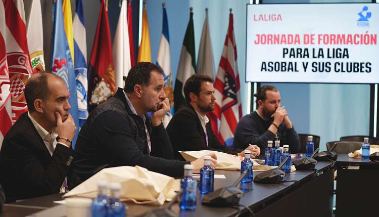 ASOBAL sigue desarrollando el proyecto de expansi�n de producto con sus clubes