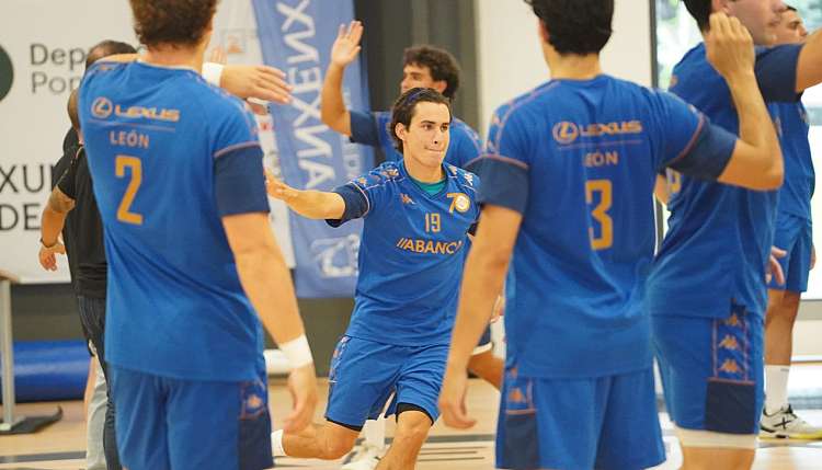 El ABANCA Ademar Le�n 2.0 de Luis Puertas ya prepara la Liga NEXUS ENERG�A ASOBAL 26/27