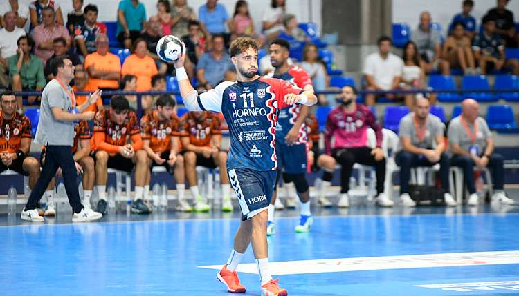 IRUDEK Bidasoa Irun, Recoletas Salud At. Valladolid, Cajasol �ngel Xim�nez Puente Genil y HORNEO BM. Alicante suman los dos puntos en el estreno de la Liga NEXUS ENERG�A ASOBAL
