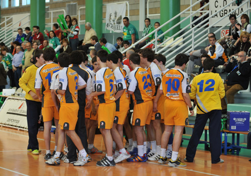 TRIPLE PRESENTACION DEL REALE ADEMAR