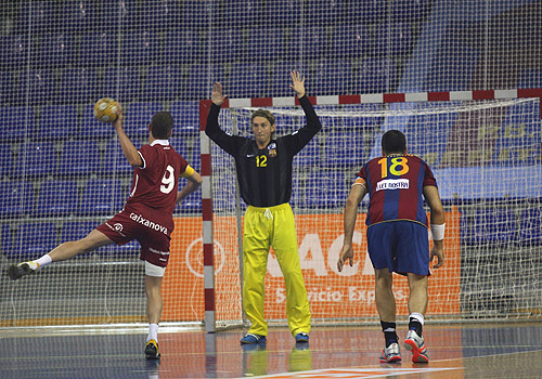 PAJOVIC, PENDIENTE DE LA NACIONALIZACI�N DE RUTENKA O STERBIK PARA JUGAR