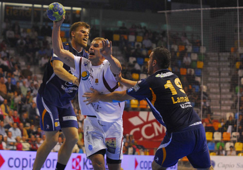 BM ALCOBENDAS VISITA AL LIDER