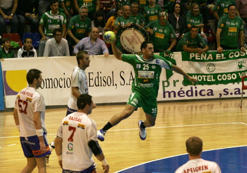 CLUB BM ALCOBENDAS: UN EQUIPO, UNA FAMILIA