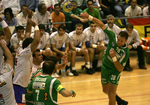 IAGO MUI�A BAJA UN MES