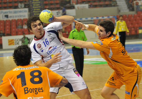 EL CAI BM ARAGON SE LLEVA UN PUNTO DE EIBAR