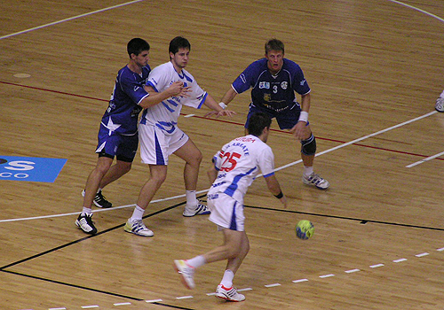 TARDE DE GOLES Y BUEN BALONMANO