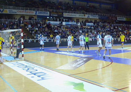 EL TEUCRO SE LLEVA LA VICTORIA ANTE EL ANTEQUERA