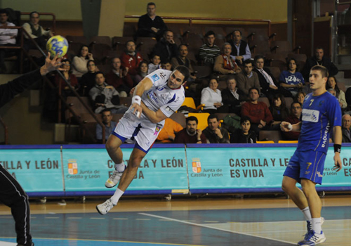 EL BM ALCOBENDAS TUMBA AL REALE ADEMAR