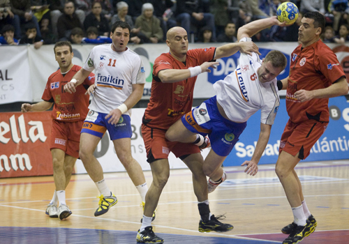 EL ARRATE ALCANZA CUARTOS DE FINAL