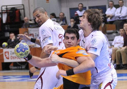 CONCENTRADOS ANTE EL CAI BM ARAGON