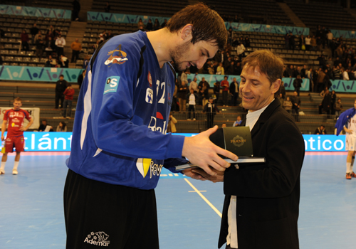 BM TORREVIEJA Y FC BARCELONA BORGES SE ENFRENTAN EN TELEDEPORTE