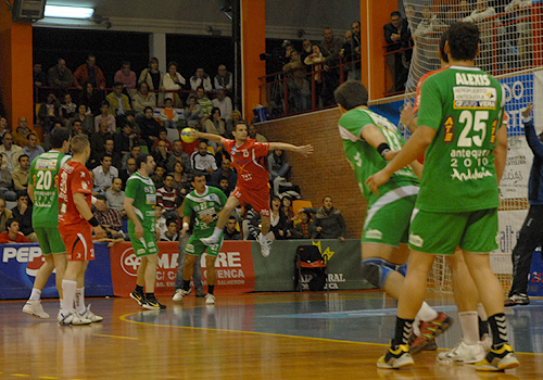 HACE 25 A�OS
