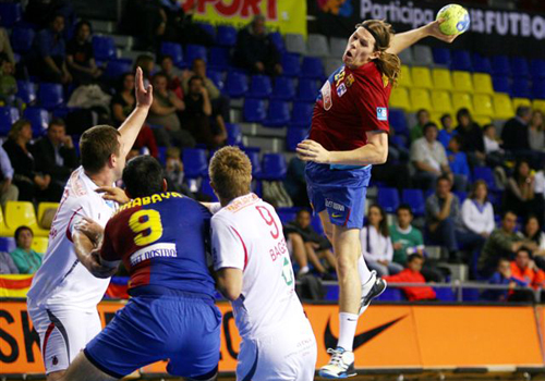 SE MANTIENE LA PRESION SOBRE EL LIDER