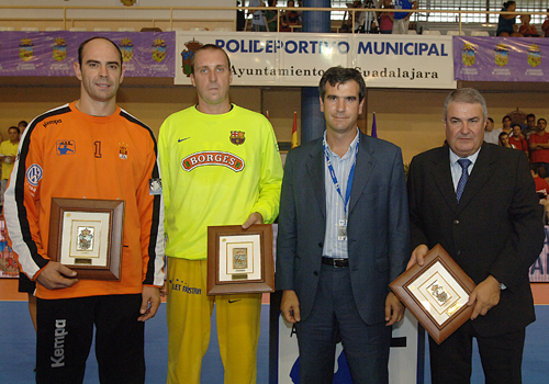 UNETE AL CLUB EN LA LUCHA