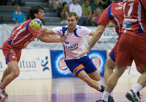 EL NIPON MIYAZAKI Y EL SERBIO PESIC, REFUERZOS PARA EL ALCOBENDAS