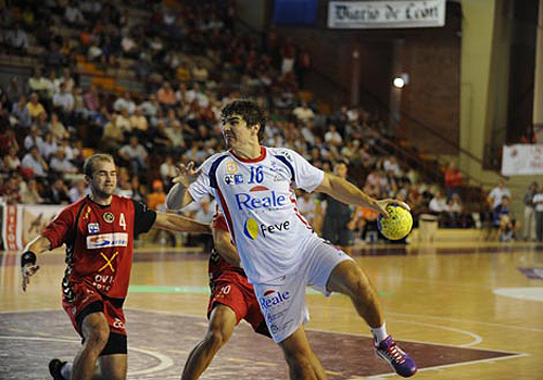 BEZERRA NO PODRA JUGAR EL SABADO Y LEPP ES DUDA