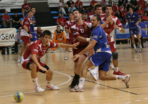 MA�ANA EL FC BARCELONA BORGES Y LABARO TOLEDO SE ENFRENTAN EN MALGRAT