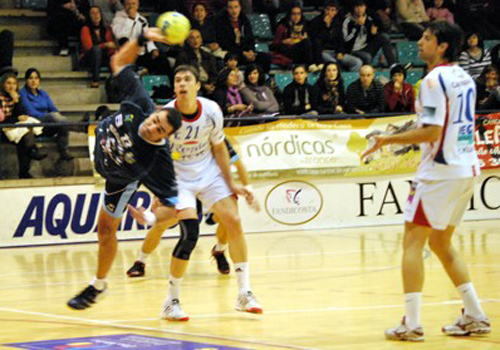 HOMBRADOS: EL EQUIPO YA SE HA LEVANTADO