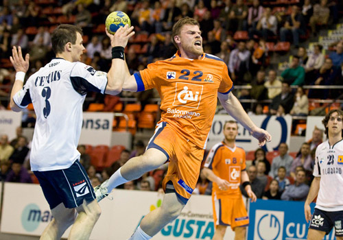 LABARO TOLEDO RECIBE AL BM. TORREVIEJA